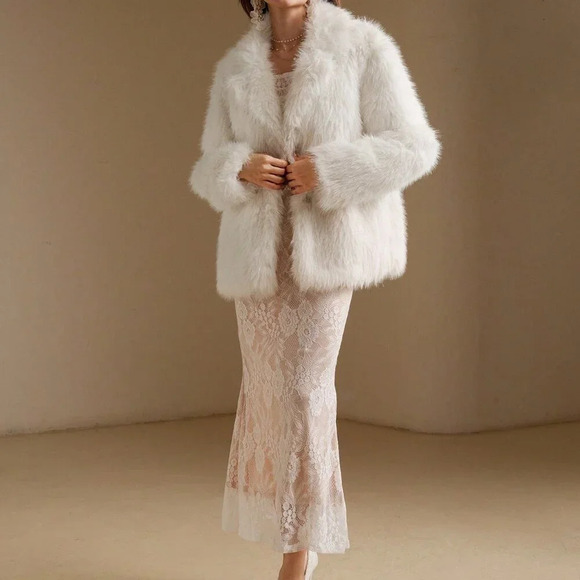 Beige Casual Women's Furry Lapel Long Sleeve Fluffy Loose Fit Coat - Picture 5 of 7